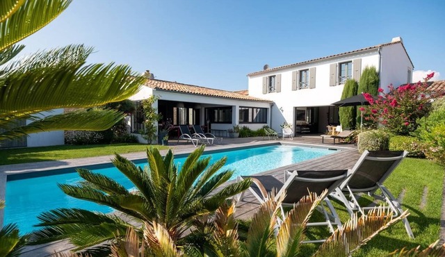 Ryad - Architect villa for large families with heated pool in la Flotte