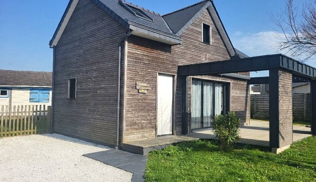 SEASIDE CHALET 10 MIN WALK 6 PEOPLE ENCLOSED GARDEN CLOSE TO CYCLE PATHS