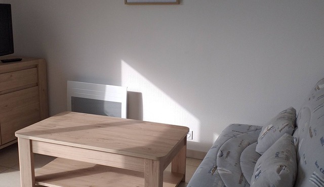 SINGLE-STOREY HOUSE IN QUIET VILLAGE WITH GARDEN AND TERRACE