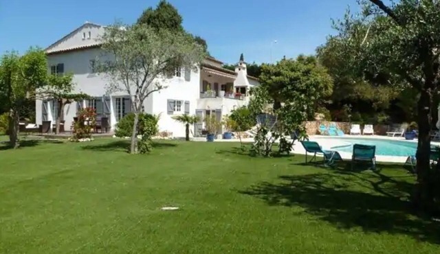 Splendide Villa de 350m2, 20 Couchages, 300 m de la Plage