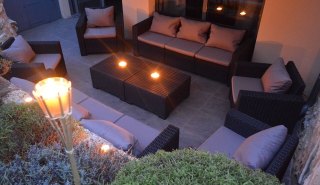St Clar house with garden and terrace sleeps 9