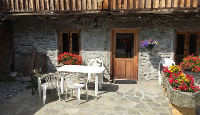 ST2 Magnificent 2-room apartment in the heart of the Queyras