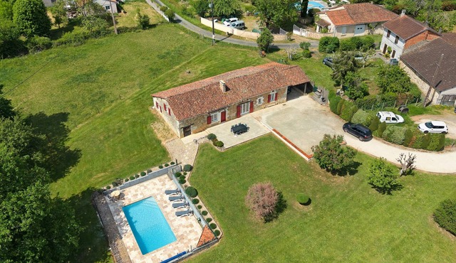 Stone House with Private Pool and Garden – Charm & Comfort in Dordogne