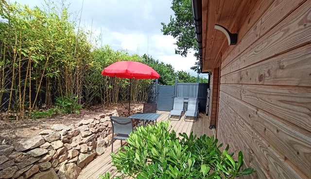 STUDIO 2 PERS. 25 m2 with terrace not overlooked, near beaches, port and village.
