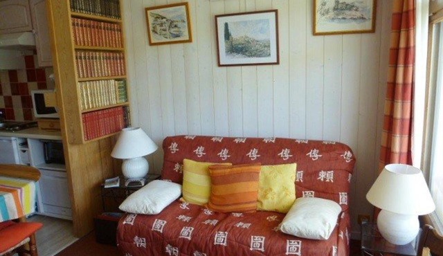 Studio 4 pers avec balcon, accès pistes, rés. avec ascenseur, parkings gratuits - FR-1-602-56