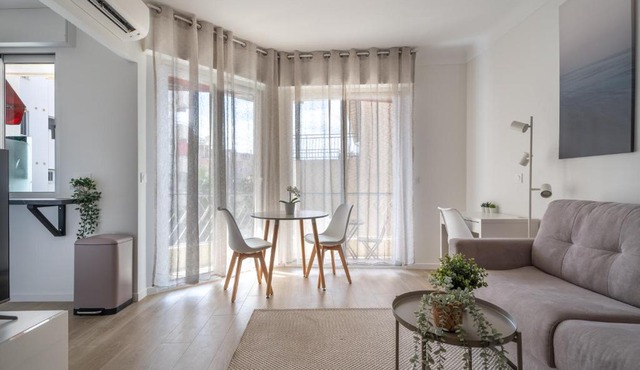 Studio calme et climatisé au cœur de Cannes