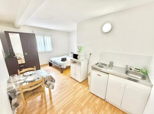 Studio Confort - Parking - 10 min Airbus