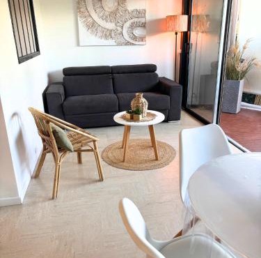Studio cosy avec piscine Mandelieu La Napoule
