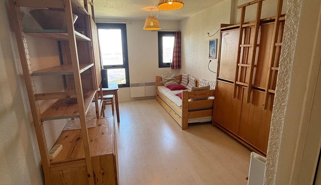 Studio for 3, slopeside in Les Adrets