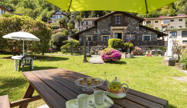 Studio in a chalet with lake view Stresa