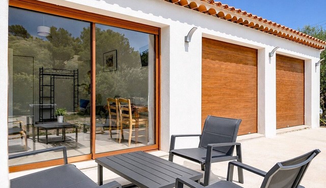 Studio "JK" with Private Terrace and Wi-Fi
