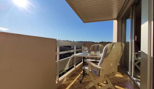 Studio pour 4 avec Terrasse ensoleillée, Parking privatif, à 250m des plages à Antibes - FR-1-252-153