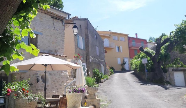 Studio tout confort dans maison de caractère
