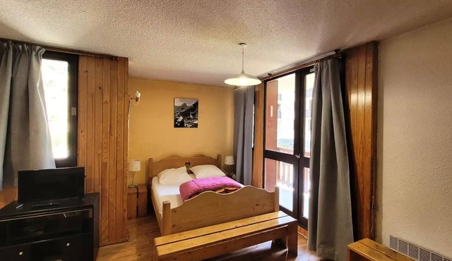 Studio with loft - Sleeps 4