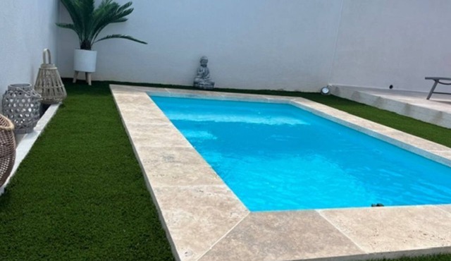 STUDIO WITH PRIVATE POOL