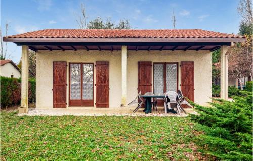 Stunning Home In Sarrecave With Swimming Pool