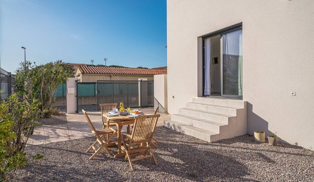 Stunning villa for 4 people with A/C, TV, terrace and pets allowed