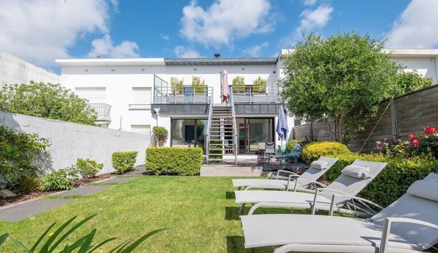 Stunning villa just a stone's throw from the beaches, beautiful amenities