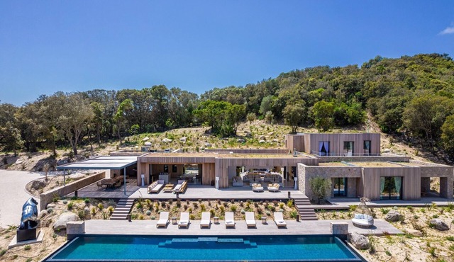SUBLIME VILLA WITH SEA VIEW WALKING DISTANCE TO THE SEA