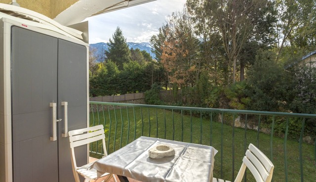 "Sun Canigou" Apartment | Mountain View, Private Terrace, Wi-Fi, 12min from Thermal Spas