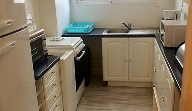 Sunny 2-Bedroom Apartment with Balcony & Optional Parking in Amélie-les-Bains