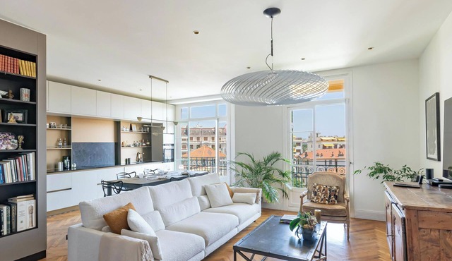 Superb, light-filled 3-room apartment, refined, well-cared-for decoration, beautiful, unobstructed view