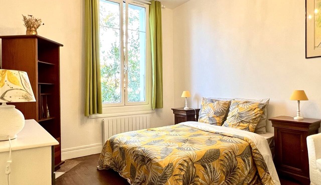 Superb small apartment with free parking