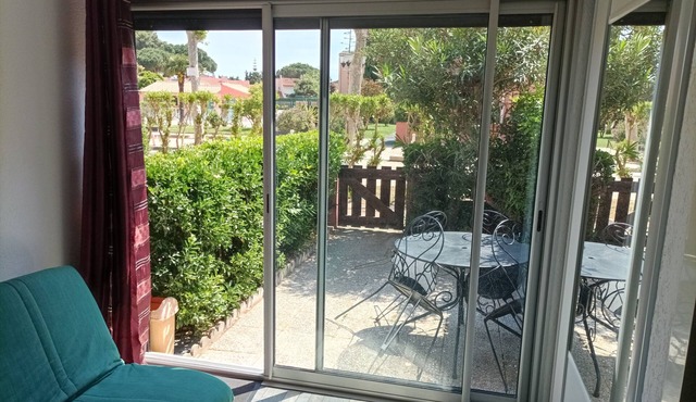 T2 available 18-20/07 & 29/07-1/08 and off-season. Beach 800 m, swimming pool, parking