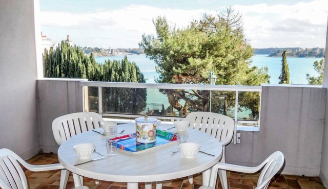 Terrasses d'Emeraude by Interhome