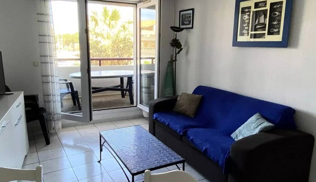 Three-room apartment in the marinas area, dual-aspect 6AMIRB103