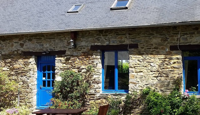 Traditional Farmhouse Gite at the heart of Brittany (Sleeps 1-5 in 2 Bedrooms)