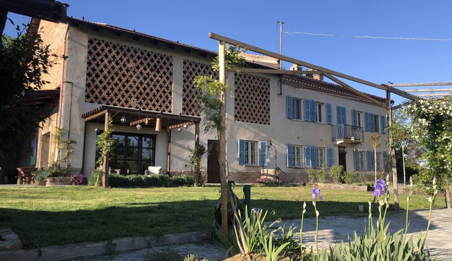 Tranquil Country Home with large grounds and private pool