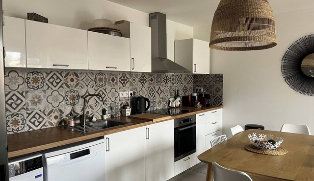 Type 3 air-conditioned apartment in the heart of Les Camoins, Marseille