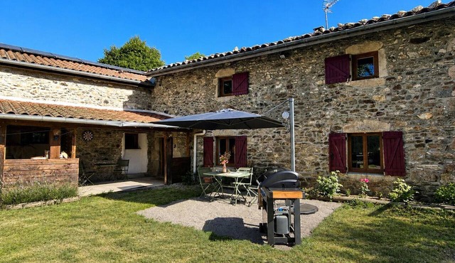 Typical house, pets welcome - 6 guests