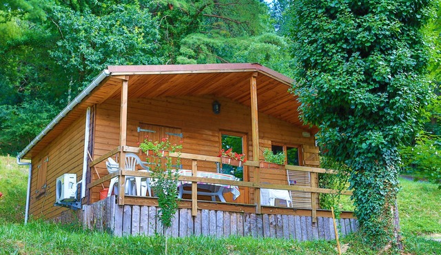 VACATION COTTAGES IN THE BASQUE COUNTRY A HAVEN OF PEACE IN THE COUNTRYSIDE, SWIMMING POOL