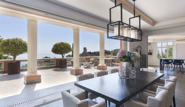 Villa Augusta - Four Bedroom Apartment, Sleeps 8
