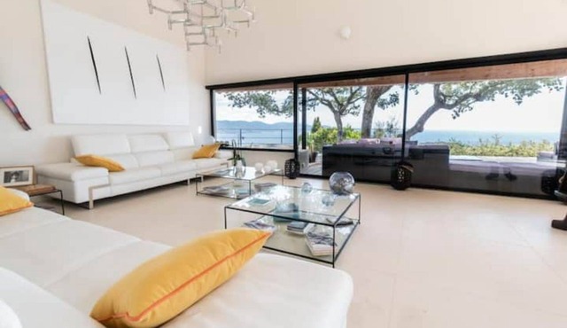Villa D'architecte, Domaine Privé du Cap Bénat