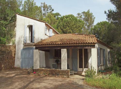 Villa in Cavalaire-sur-Mer near the Sea