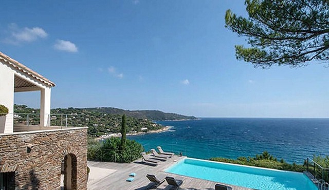 Villa Infinity