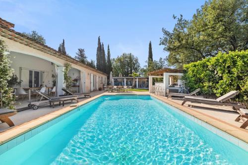 Villa Le Diamant 10 pers avec piscine chauffée, fitness & lac St Cassien à pied