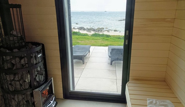 Villa Les Mouettes, 180° sea view, SAUNA, direct access to the beach