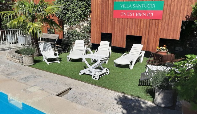Villa rental in APT