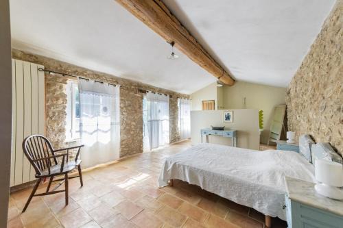 Villa spacieuse avec jardin à Saignon