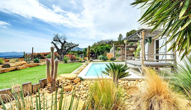Villa Unique and exotic setting