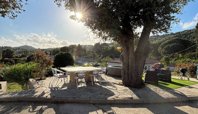 Villa with jacuzzi near the beach Porticcio quiet