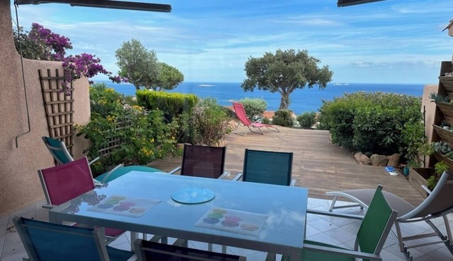 Villa with pool facing Palombaggia/Santa Giulia bay with breathtaking sea view