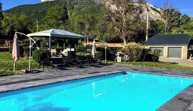 Villa with pool, spa and sauna in the Hautes-Alpes