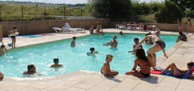 ZEcamping 3 dog friendly avec piscine au bord du lac de la Thésauque