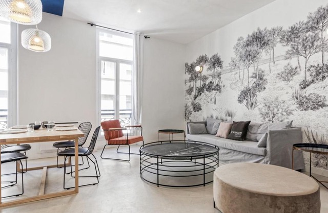Large and bright flat in Marseille, one street from the Old Port - Welkeys