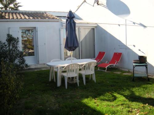 Petite maison charmante à La Couarde-sur-Mer avec jardin clôturé